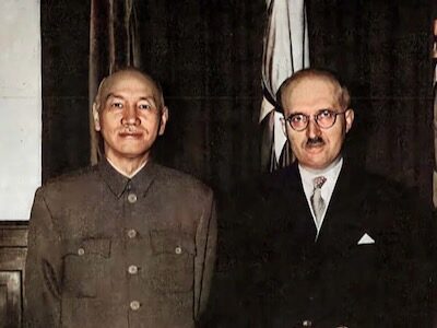 Tchang Kaï-Chek et Iaroslav Stetsko